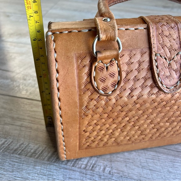 Vintage Leather Handmade Tooled Buckle Shoulder Hand Bag - Picture 14 of 14